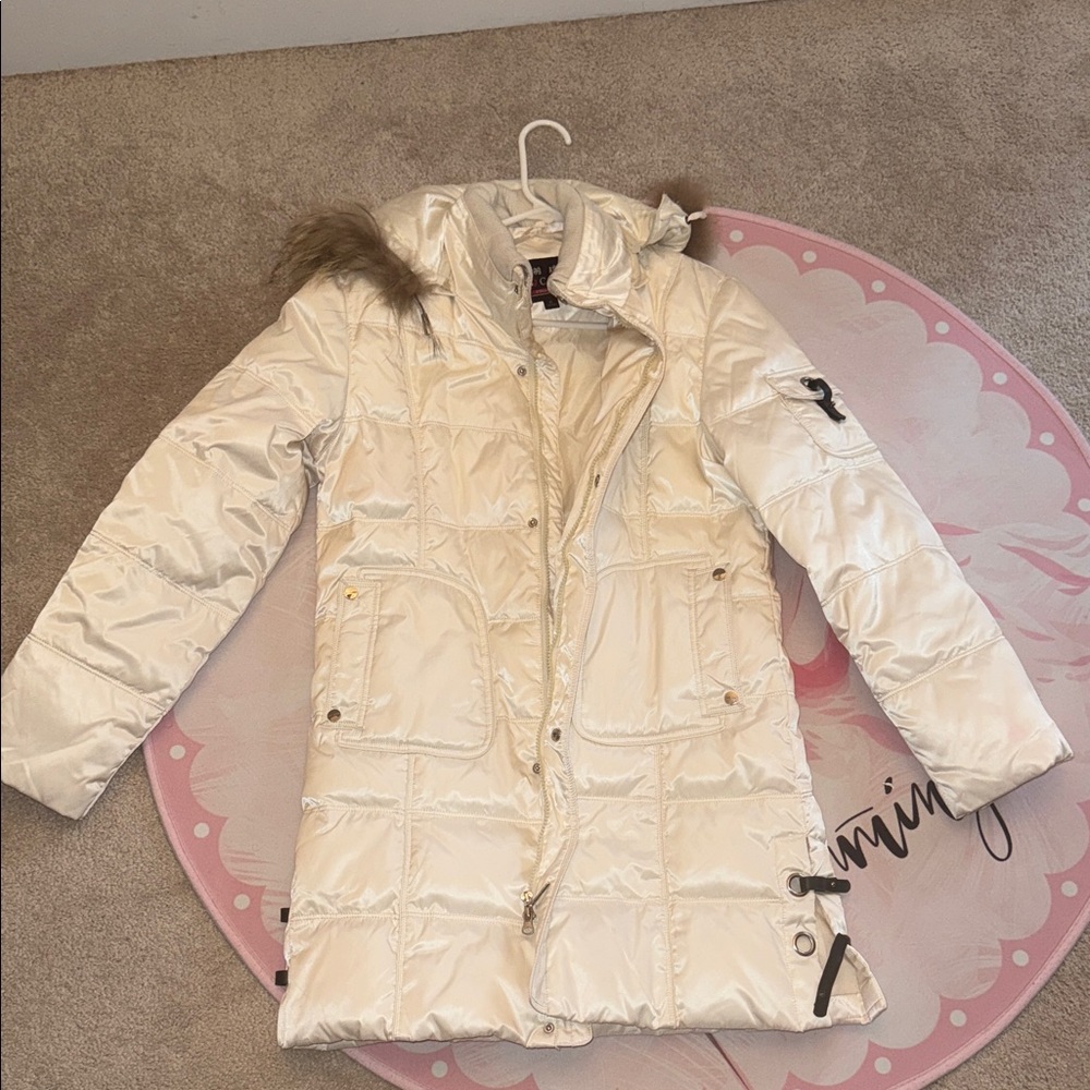 High-Quality Warm Cream Down Jacket | Stylish & Cozy | Fits S/M